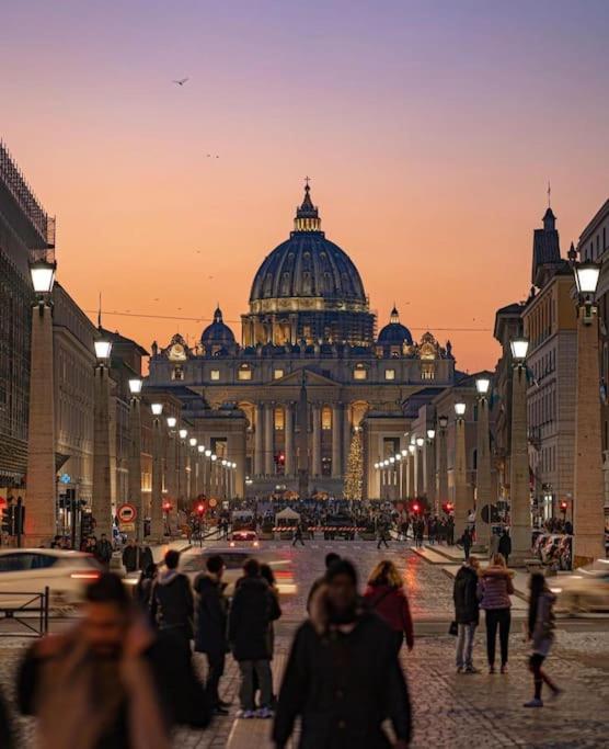 Home Holiday Rome - Basilica San Pietro Екстер'єр фото